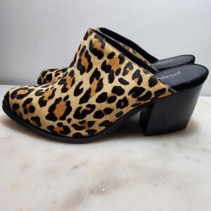 Jeffrey Campbell Women's Favela Slip On Mules Size 6.5 Cheetah Print